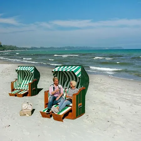 Tatil Evi Mobile Homes Knaus Ruegen, Altenkirchen *